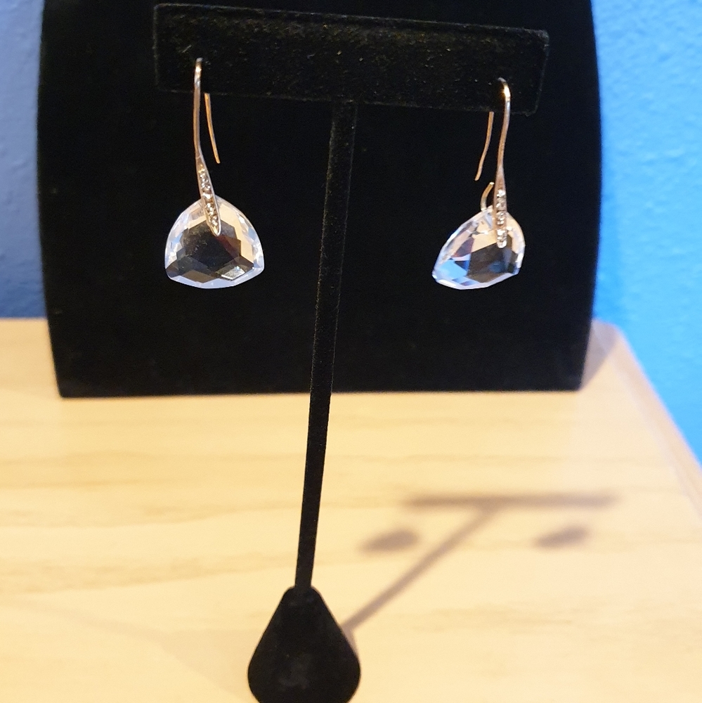 Beautiful earings.
